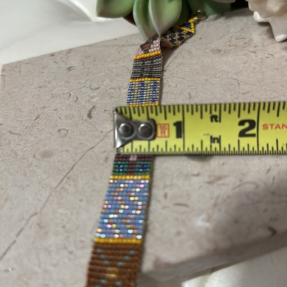 New Handmade Beaded Bracelet-Seed Beads in a Quilt Pattern-Gold Tone Closure - Picture 11 of 16